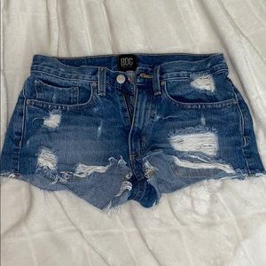 Urban Outfitters BDG Essential Mid-Rise Jean Short
